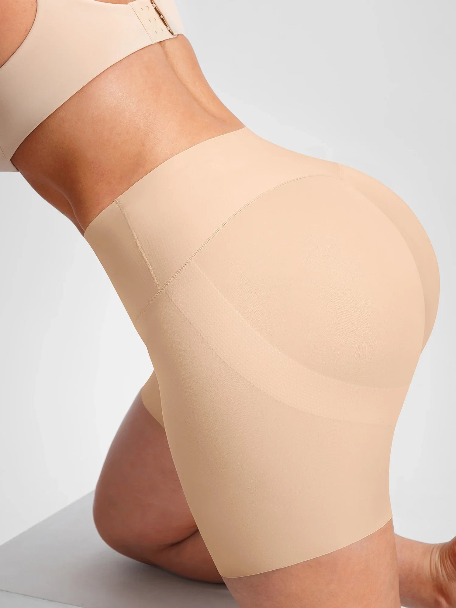 All-Day Smoothing Light Compression Seamless Shorts